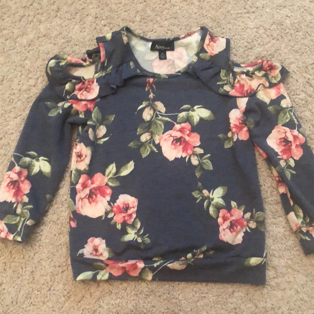 Girls cold shoulder ruffle sleeve top